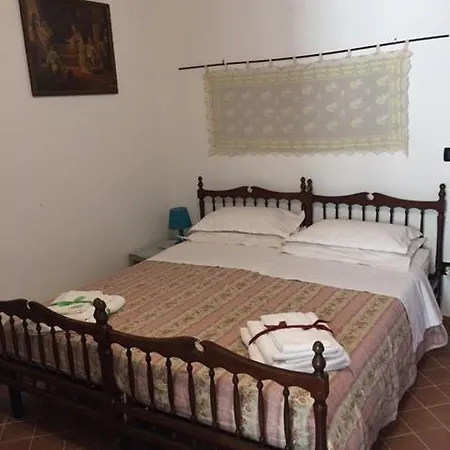 Casa Ferrari לינה וארוחת בוקר 3*