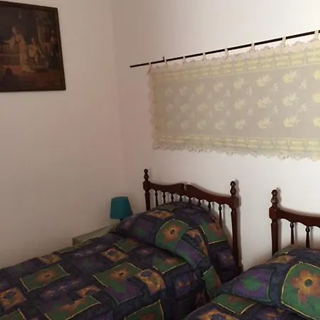 Casa Ferrari לינה וארוחת בוקר ג'ראצ'ה
