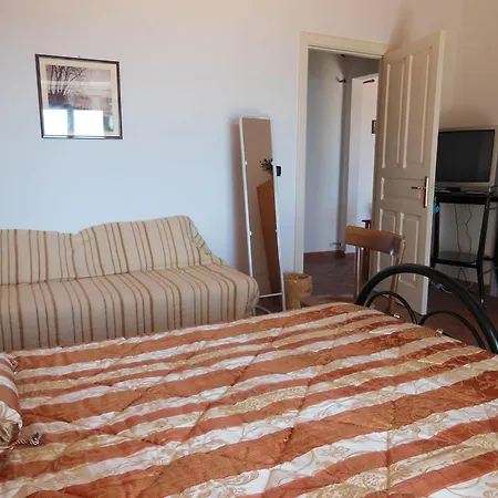 Casa Ferrari 3* ג'ראצ'ה