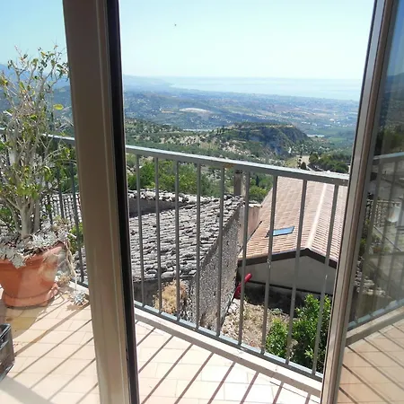 Bed & Breakfast Casa Ferrari 3*