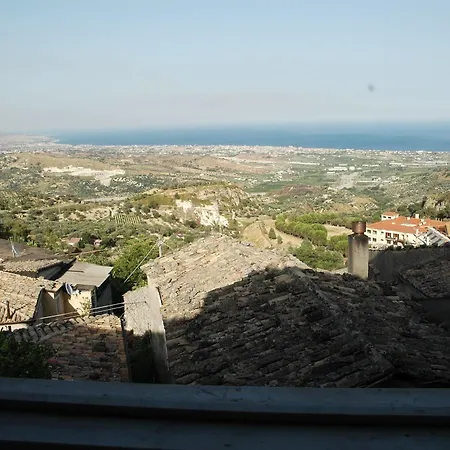 Casa Ferrari לינה וארוחת בוקר 3*