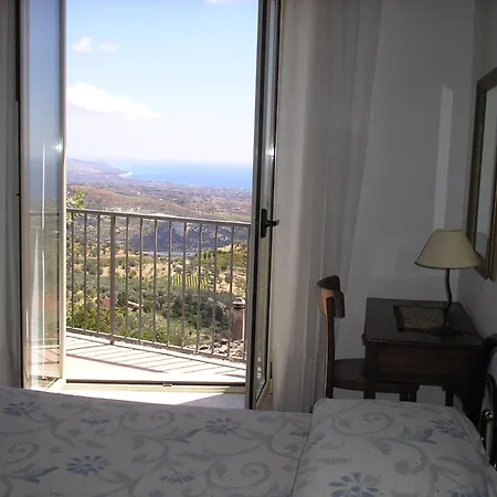 Bed & Breakfast Casa Ferrari 3*