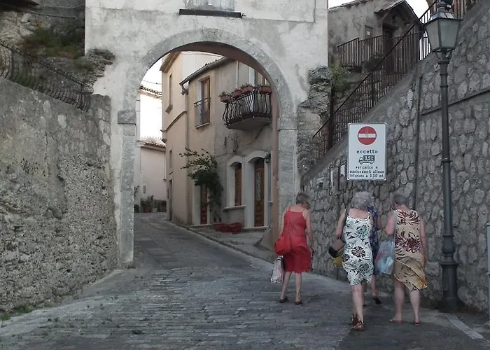 卡萨法拉利酒店