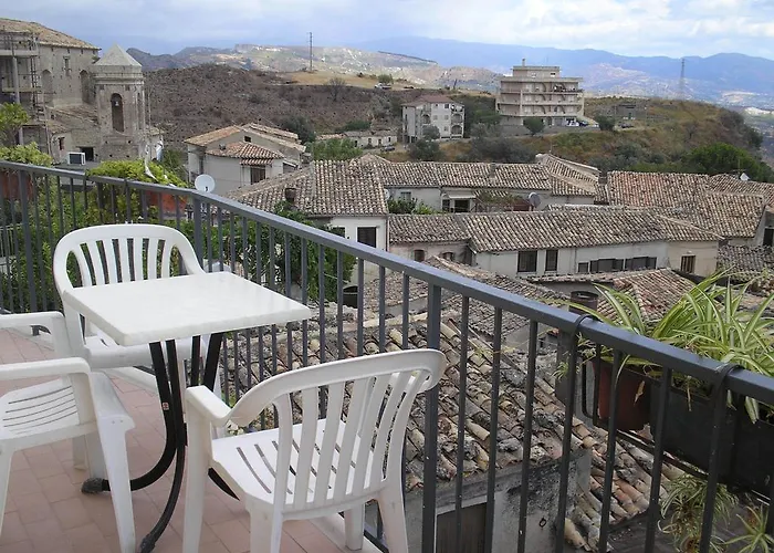 Casa Ferrari Bed & Breakfast 3*