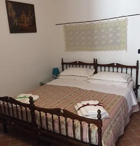 Casa Ferrari Bed & Breakfast 3*