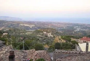 卡萨法拉利酒店 3*