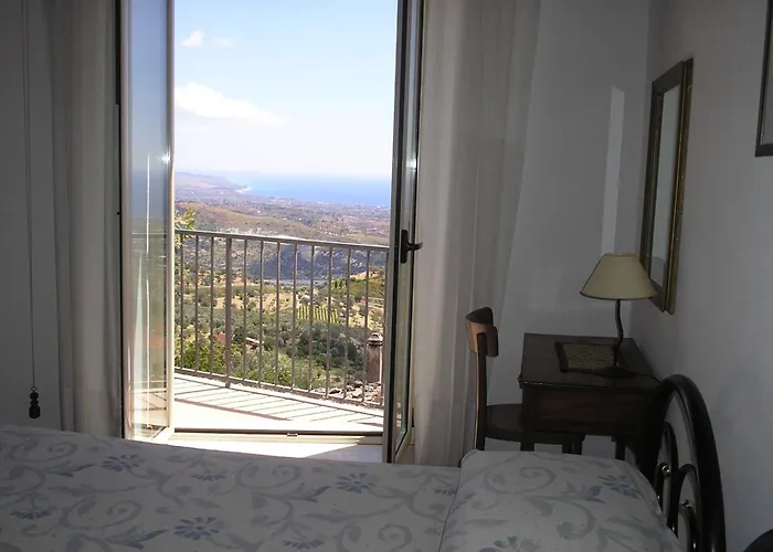 Bed & Breakfast Casa Ferrari 3*